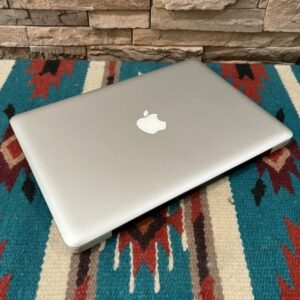 MacBook 2012 – 8 Go RAM, 500 Go Disque Dur, 2.5 GHz